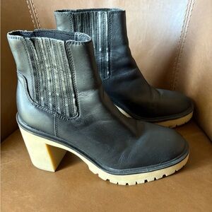 Dolce Vita Black Leather Lug Sole Platform Heel Boots Size 10
